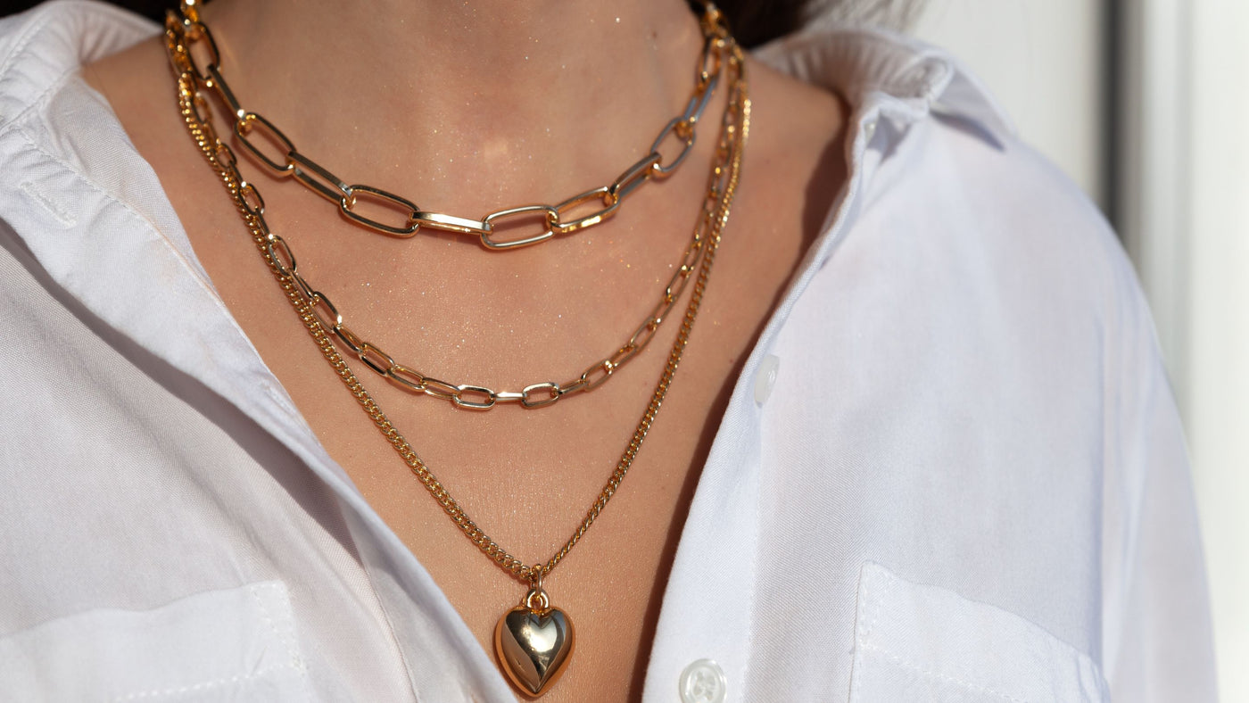 Senior woman wearing a stylish pearl necklace 