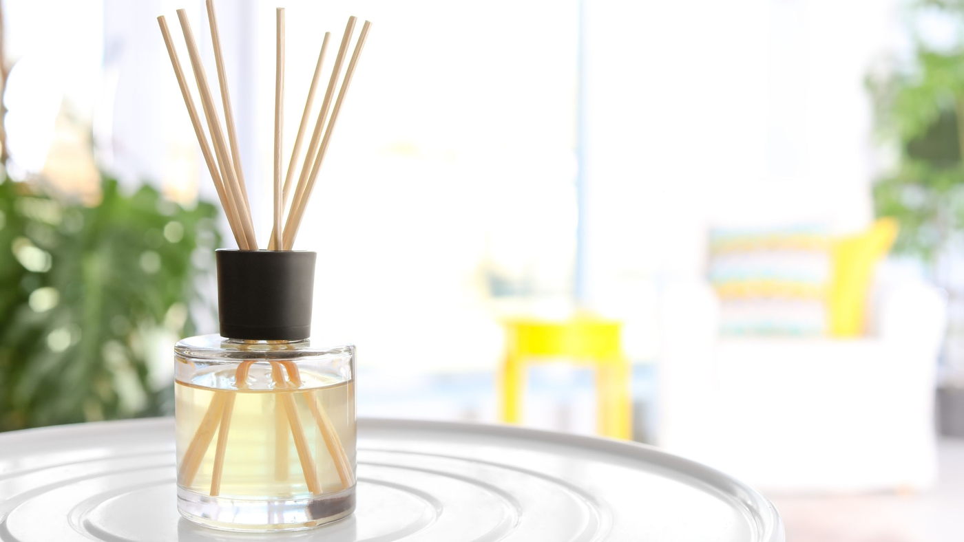 Winter themes reed diffuser with Wolf illustration